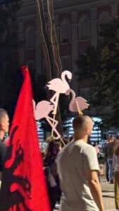 Abendliche Demonstration in Tirana nahe dem Amtssitz von Premierminister Edi Rama, Juni 2026